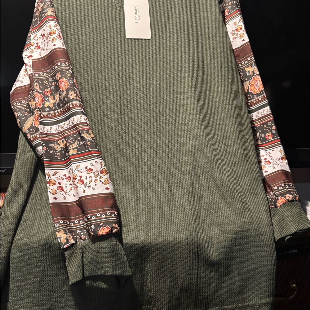 Floral Sleeve Green Top